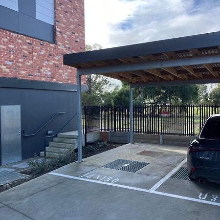Private Room & Ensuite, In Shared Modern 2 Level Apartment - Full Use Of All Facilities Geelong Extérieur photo