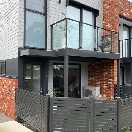 Private Room & Ensuite, In Shared Modern 2 Level Apartment - Full Use Of All Facilities Geelong Extérieur photo
